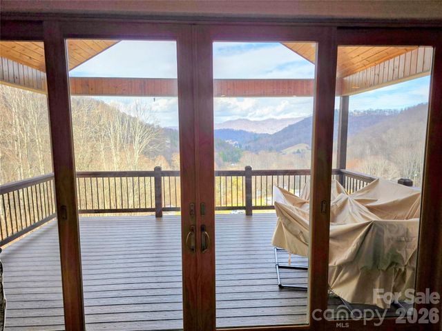 254 Ray Mine Road, Burnsville, NC 28714