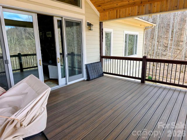 254 Ray Mine Road, Burnsville, NC 28714