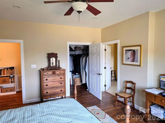 254 Ray Mine Road, Burnsville, NC 28714