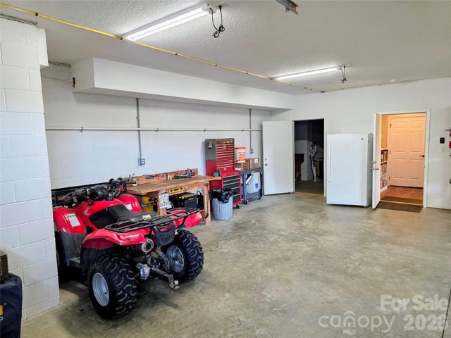 254 Ray Mine Road, Burnsville, NC 28714