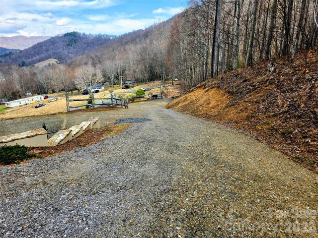 254 Ray Mine Road, Burnsville, NC 28714