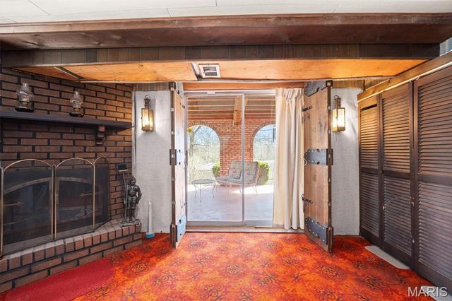 208 Pine Ridge Drive, Godfrey, IL 62035