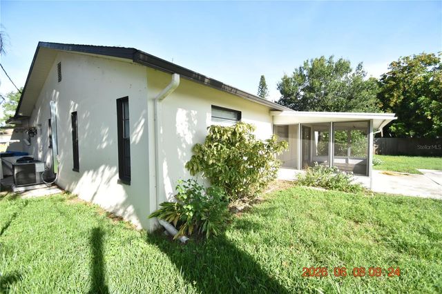 12217 104TH LANE, Largo, FL 33773