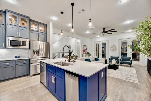 2651 Carmelita Street, Dallas, TX 75212