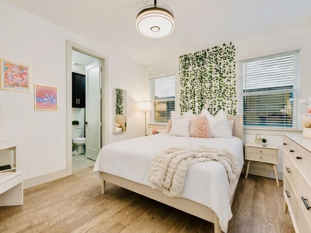 2651 Carmelita Street, Dallas, TX 75212