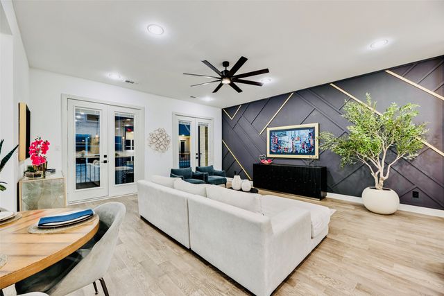 2651 Carmelita Street, Dallas, TX 75212