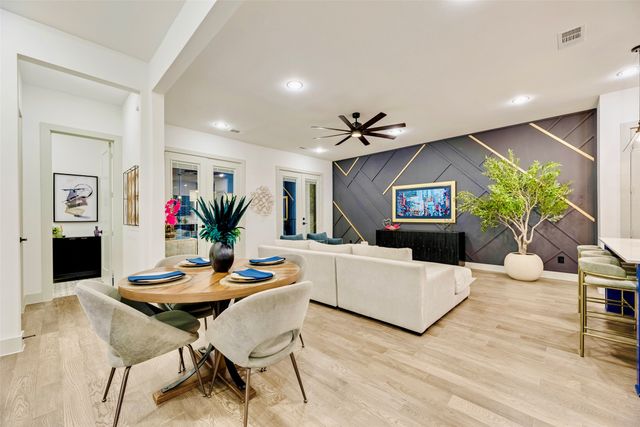 2651 Carmelita Street, Dallas, TX 75212