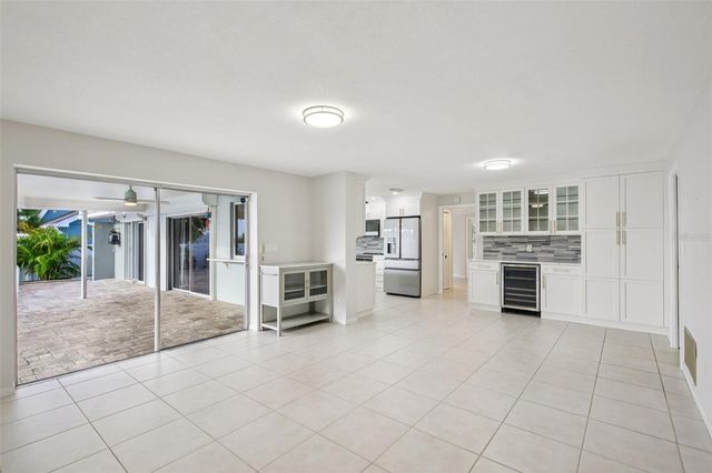 2180 DOLPHIN BOULEVARD S, St Petersburg, FL 33707