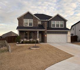 10704 Juniper Canyon Way, Fort Worth, TX 76126