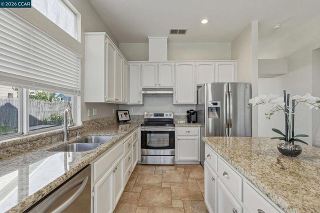 1713 Fairhaven Ct, Oakley, CA 94561