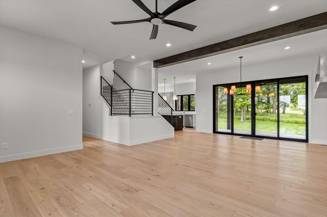 5567 East Wild Horse Drive, Springfield, MO 65802