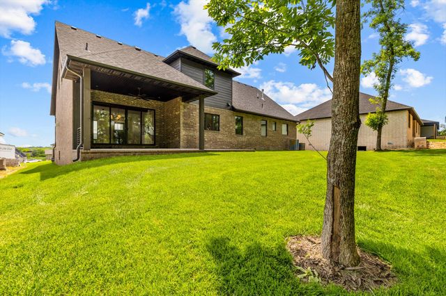 5567 East Wild Horse Drive, Springfield, MO 65802