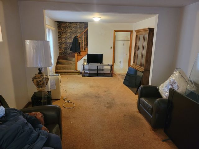 7330 S Oakley Avenue, Chicago, IL 60636