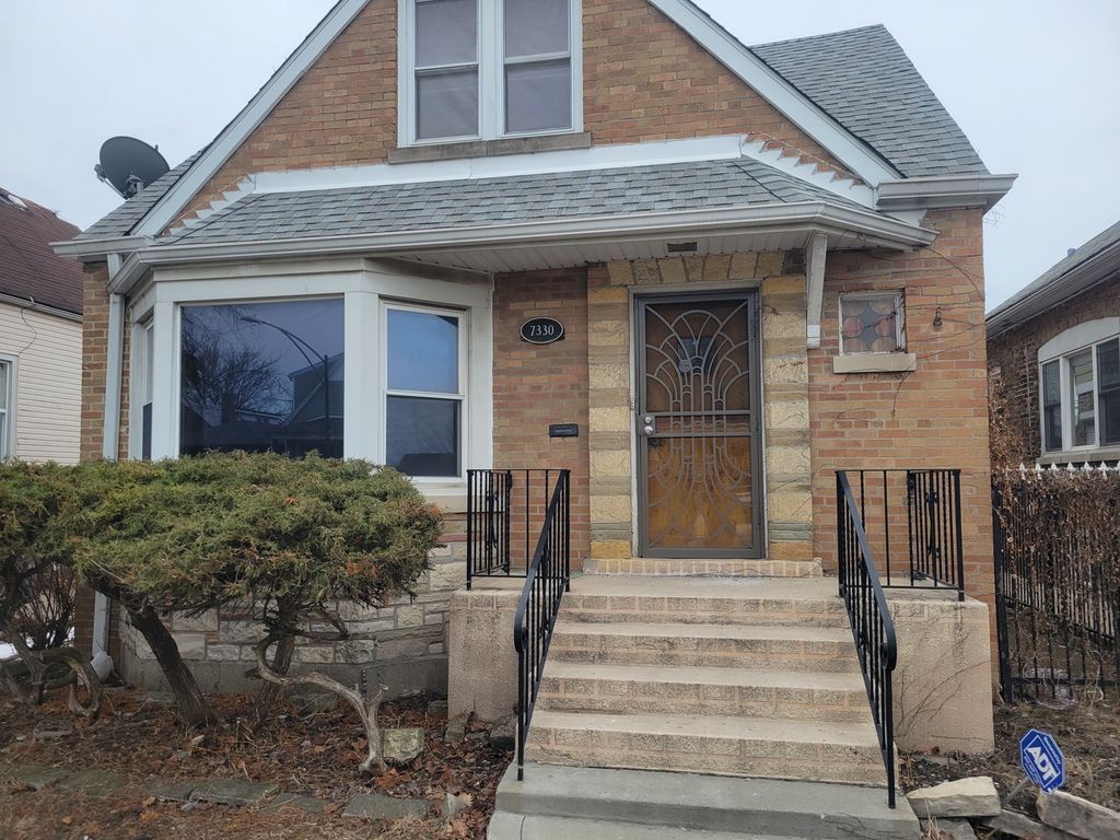 7330 S Oakley Avenue, Chicago, IL 60636