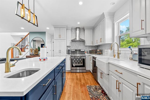 65 Woodward Street, Saddle Brook, NJ 07663