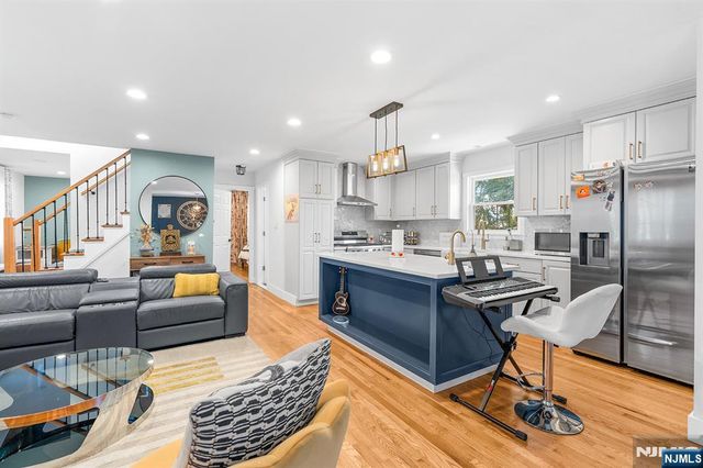 65 Woodward Street, Saddle Brook, NJ 07663