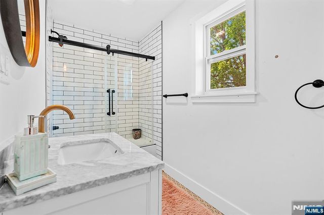 65 Woodward Street, Saddle Brook, NJ 07663