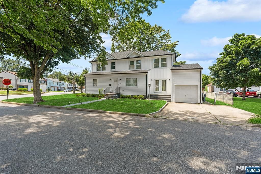 65 Woodward Street, Saddle Brook, NJ 07663