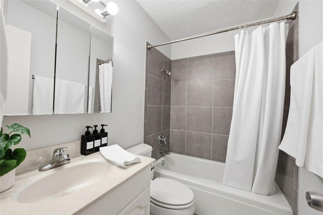 2425 Ashdale DR 90, Austin, TX 78757