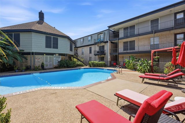 2425 Ashdale DR 90, Austin, TX 78757