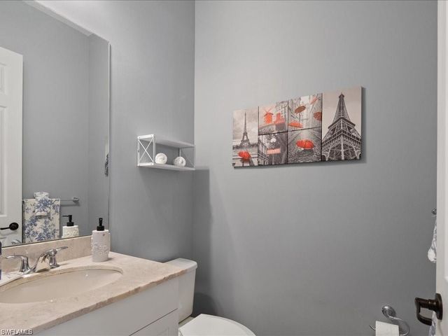 8812 Madrid CIR, Naples, FL 34104