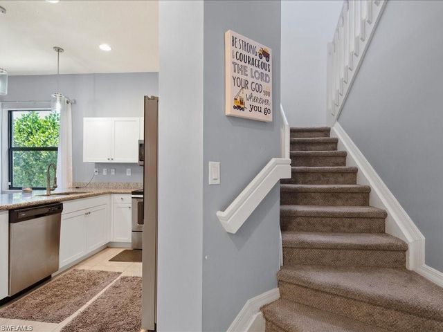8812 Madrid CIR, Naples, FL 34104