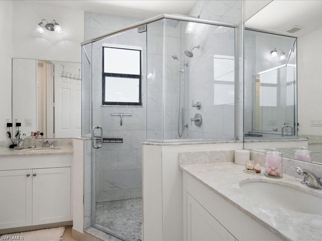8812 Madrid CIR, Naples, FL 34104