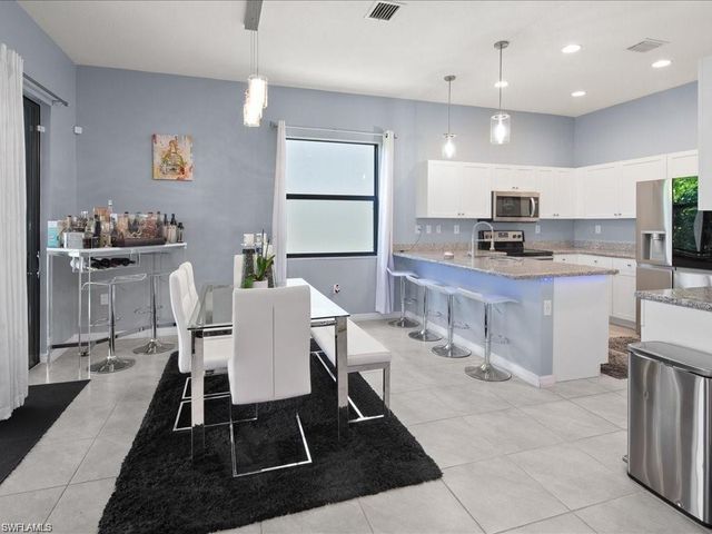8812 Madrid CIR, Naples, FL 34104