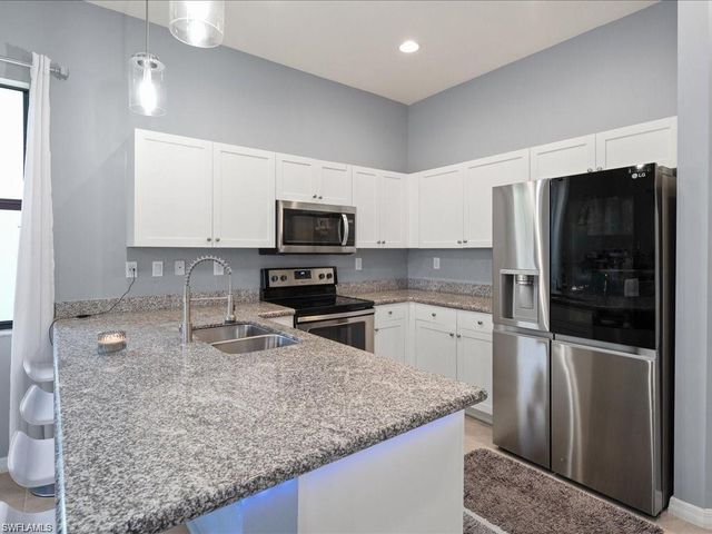 8812 Madrid CIR, Naples, FL 34104