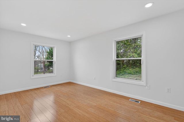 1242 ANACOSTIA RD SE, Washington, DC 20019