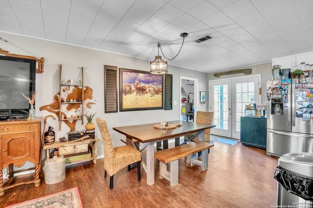 470 Rutledge, Poteet, TX 78065