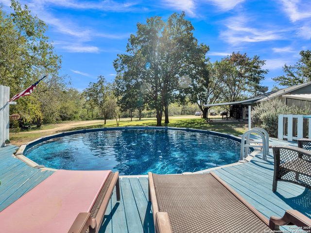 470 Rutledge, Poteet, TX 78065