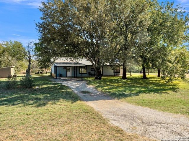 470 Rutledge, Poteet, TX 78065