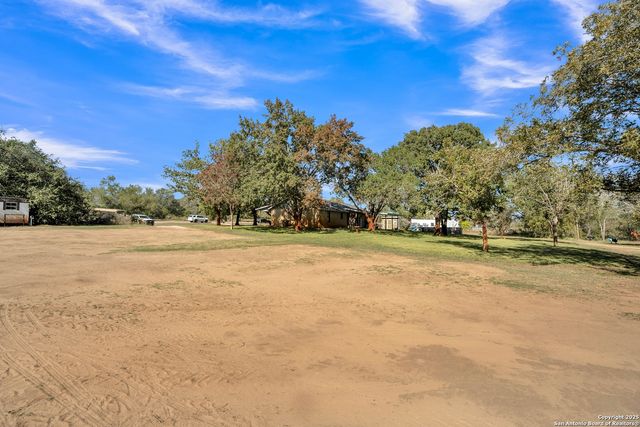 470 Rutledge, Poteet, TX 78065