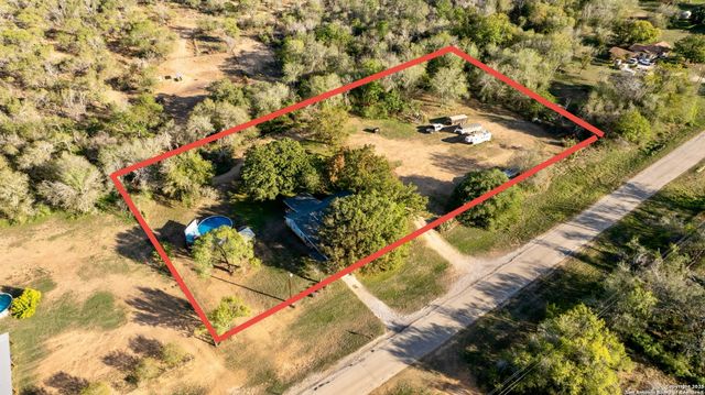 470 Rutledge, Poteet, TX 78065