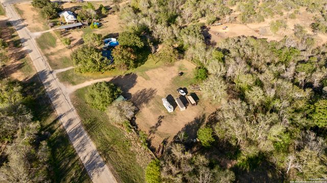 470 Rutledge, Poteet, TX 78065