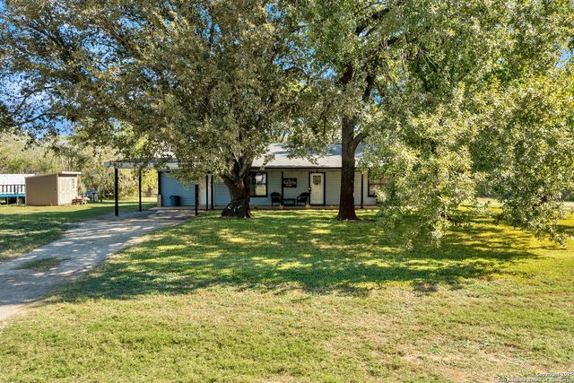 470 Rutledge, Poteet, TX 78065