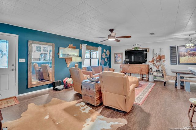 470 Rutledge, Poteet, TX 78065