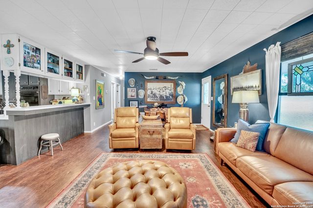 470 Rutledge, Poteet, TX 78065