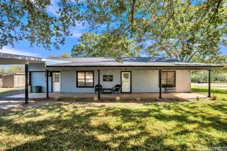 470 Rutledge, Poteet, TX 78065