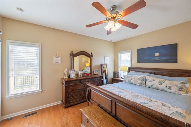 198 YARBRO HARBOR DR, Decaturville, TN 38329
