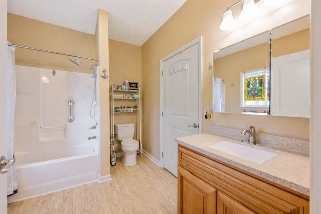 198 YARBRO HARBOR DR, Decaturville, TN 38329