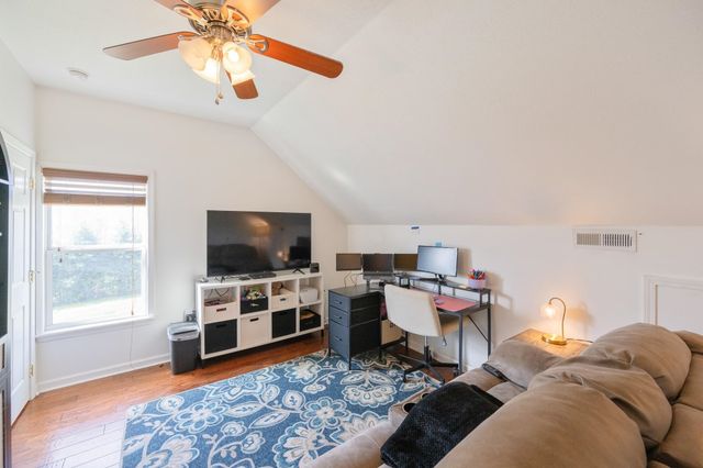 198 YARBRO HARBOR DR, Decaturville, TN 38329