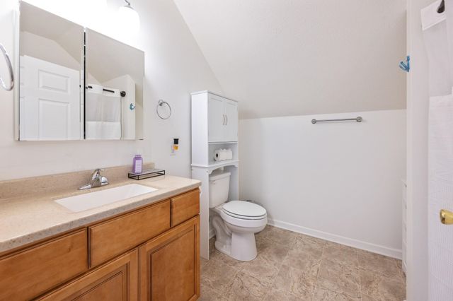 198 YARBRO HARBOR DR, Decaturville, TN 38329