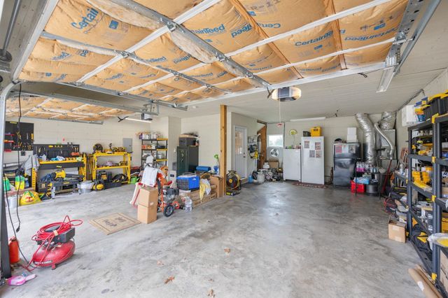 198 YARBRO HARBOR DR, Decaturville, TN 38329