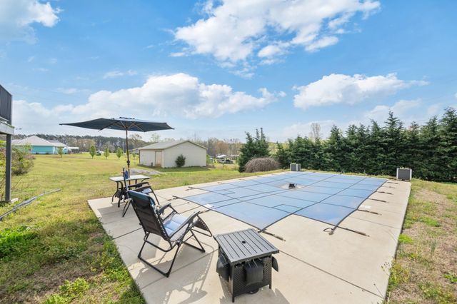 198 YARBRO HARBOR DR, Decaturville, TN 38329