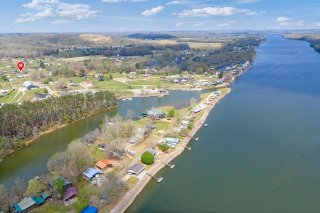198 YARBRO HARBOR DR, Decaturville, TN 38329