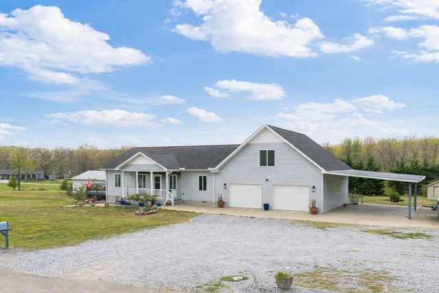 198 YARBRO HARBOR DR, Decaturville, TN 38329