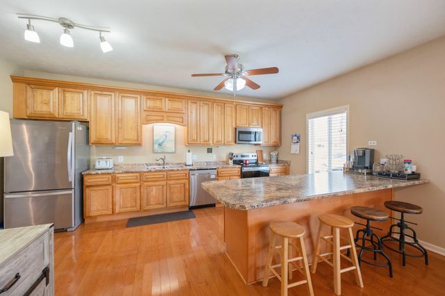 198 YARBRO HARBOR DR, Decaturville, TN 38329