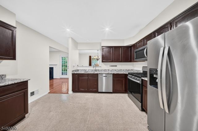 702 Porter Way West, Bridgewater Twp., NJ 08807